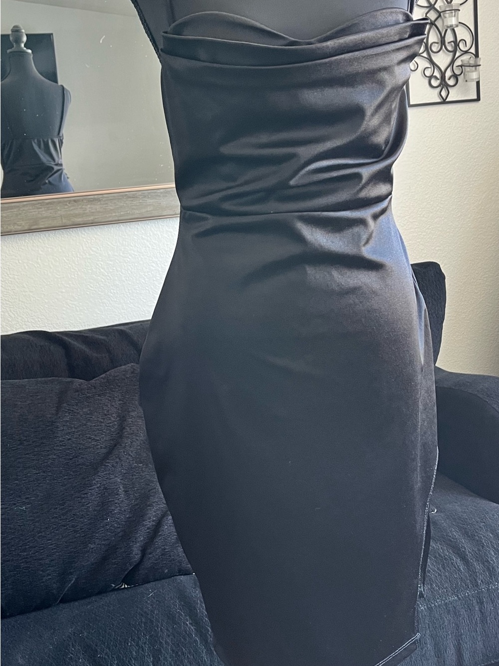 Classic Black Midi Dress with Sweetheart Neckline